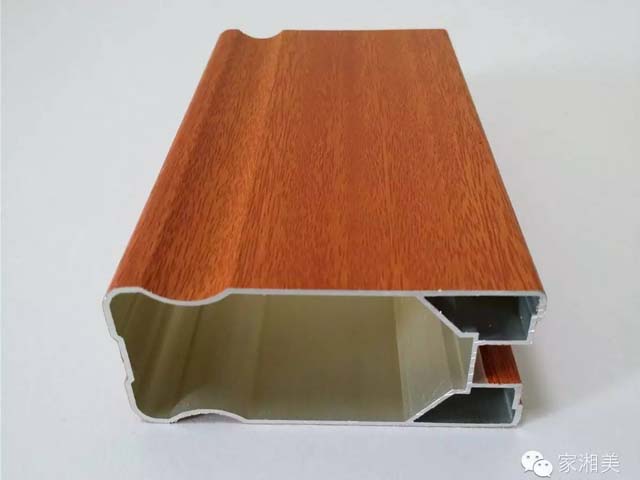 板材品牌家湘美柜體同色實木移門.jpg 板材品牌家湘美柜體同色實木移門.jpg